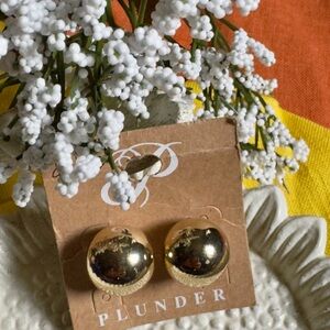 Plunder Gold Stud Earrings